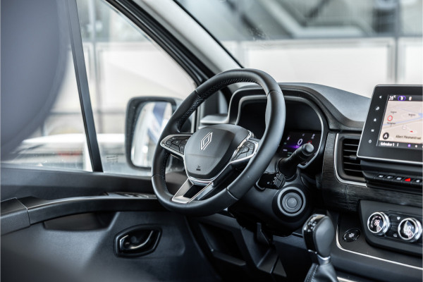 Renault Trafic 2.0 Blue dCi 170 PK L2H1 DC | Dubbel cabine | Camera | CarPlay | Navigatie | Betimmering | Trekhaak | Stoelverwarming | Virtual Cockpit | 5-Zitter| NAP Logisch