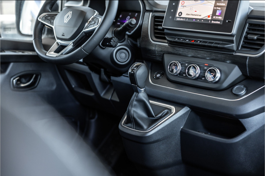 Renault Trafic 2.0 Blue dCi 170 PK L2H1 DC | Dubbel cabine | Camera | CarPlay | Navigatie | Betimmering | Trekhaak | Stoelverwarming | Virtual Cockpit | 5-Zitter| NAP Logisch