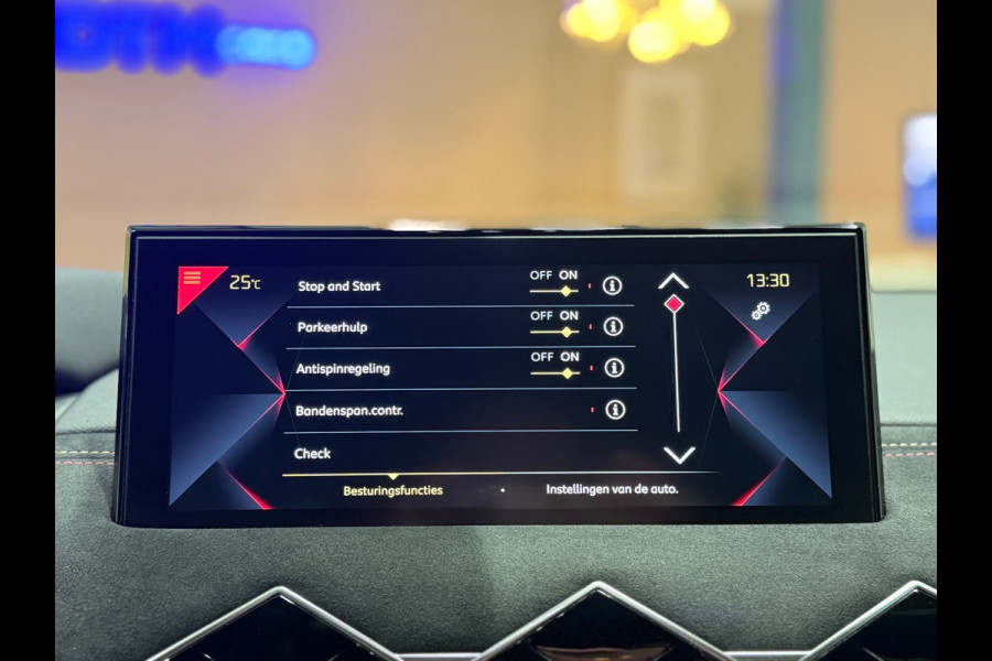 DS DS 3 Crossback 1.2 PureTech Performance Line | Alcantara | Navi | Cruise | PDC | Clima