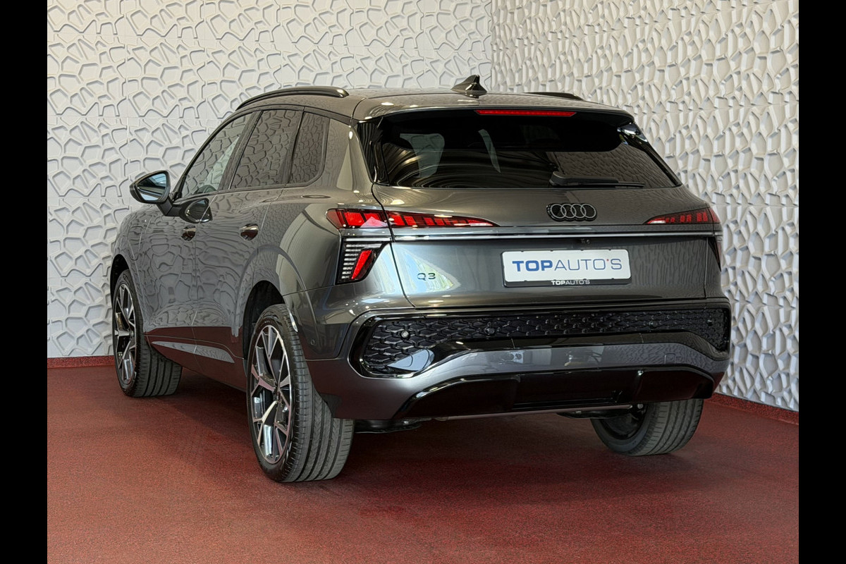 Audi Q3 1.5 e-hybrid |S edition | 272pk | Leer | Pano | Trekhaak | Stoel/Stuur verw | Matrix Led | 20'' Lmv S Line | S-Line | S-edtion