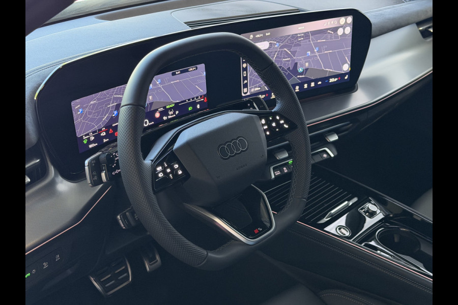 Audi Q3 1.5 e-hybrid |S edition | 272pk | Leer | Pano | Trekhaak | Stoel/Stuur verw | Matrix Led | 20'' Lmv S Line | S-Line | S-edtion