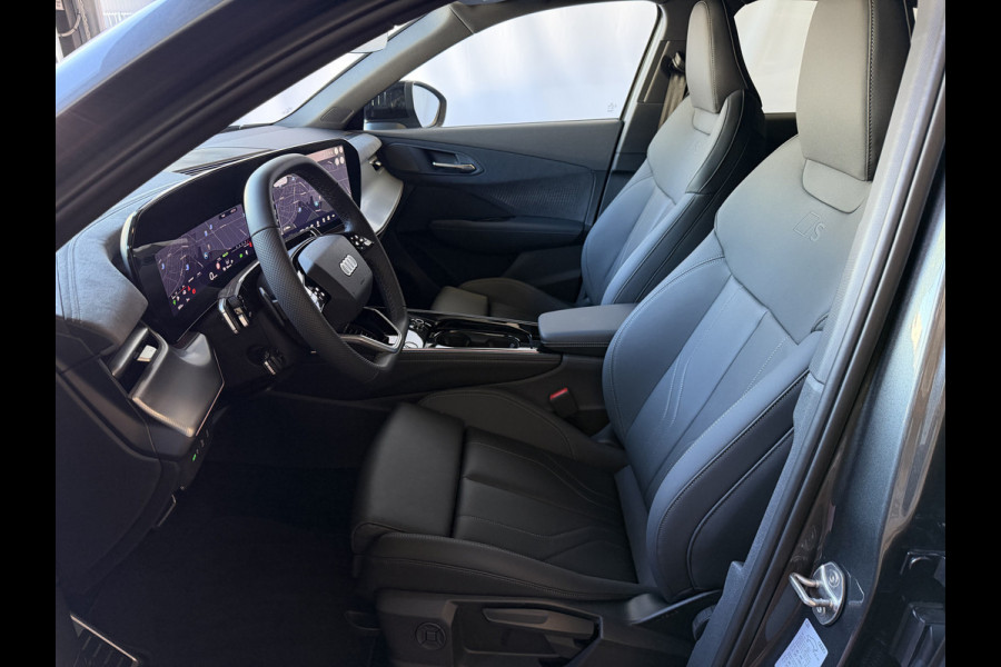 Audi Q3 1.5 e-hybrid |S edition | 272pk | Leer | Pano | Trekhaak | Stoel/Stuur verw | Matrix Led | 20'' Lmv S Line | S-Line | S-edtion