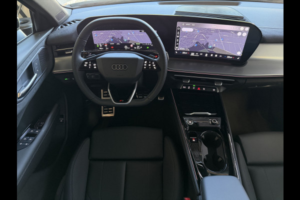 Audi Q3 1.5 e-hybrid |S edition | 272pk | Leer | Pano | Trekhaak | Stoel/Stuur verw | Matrix Led | 20'' Lmv S Line | S-Line | S-edtion