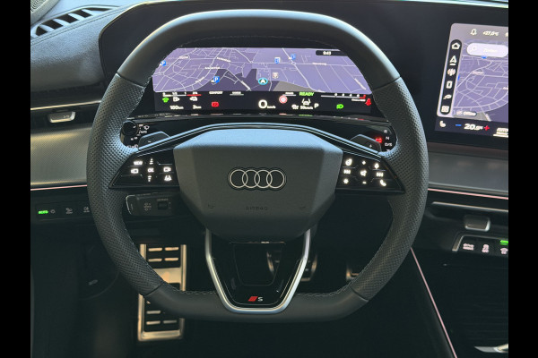 Audi Q3 1.5 e-hybrid |S edition | 272pk | Leer | Pano | Trekhaak | Stoel/Stuur verw | Matrix Led | 20'' Lmv S Line | S-Line | S-edtion