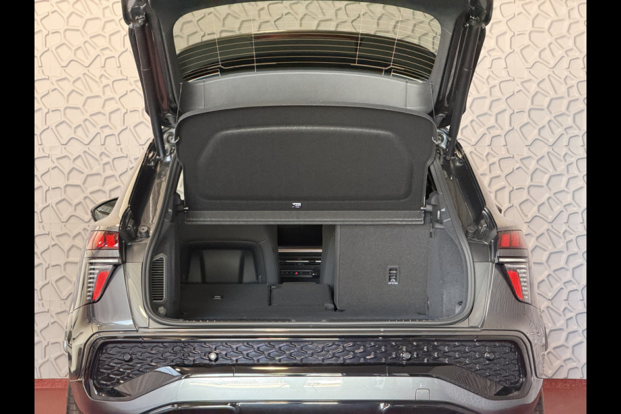 Audi Q3 1.5 e-hybrid |S edition | 272pk | Leer | Pano | Trekhaak | Stoel/Stuur verw | Matrix Led | 20'' Lmv S Line | S-Line | S-edtion