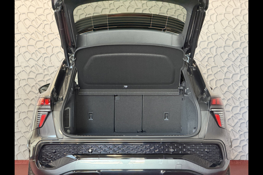 Audi Q3 1.5 e-hybrid |S edition | 272pk | Leer | Pano | Trekhaak | Stoel/Stuur verw | Matrix Led | 20'' Lmv S Line | S-Line | S-edtion