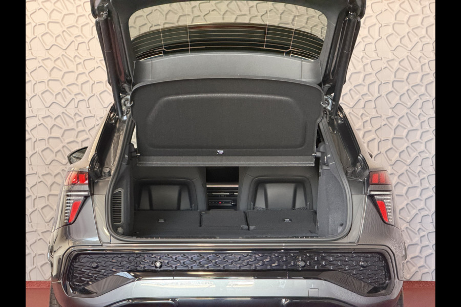 Audi Q3 1.5 e-hybrid |S edition | 272pk | Leer | Pano | Trekhaak | Stoel/Stuur verw | Matrix Led | 20'' Lmv S Line | S-Line | S-edtion
