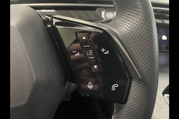 Peugeot 3008 1.2 Hybrid 136 e-DCS Aut. GT Exclusive Panoramadak Nappa leder + elektrische stoelen 360° Camera PDC VA Adaptive Cruise LED Matrix FOCAL Audio