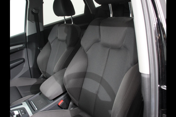 Audi Q5 50 TFSI e quattro S edition Climate control Adaptieve cruise control Led Apple Carplay/ Android Auto Parkeersensoren Verwarmde voorstoelen Keyless Lane assist Lichtmetalen velgen
