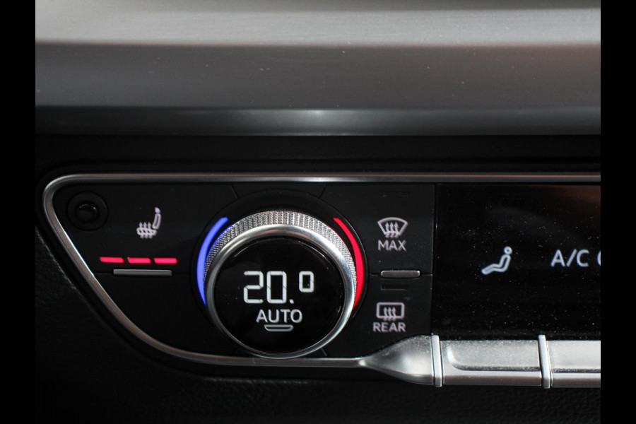 Audi Q5 50 TFSI e quattro S edition Climate control Adaptieve cruise control Led Apple Carplay/ Android Auto Parkeersensoren Verwarmde voorstoelen Keyless Lane assist Lichtmetalen velgen