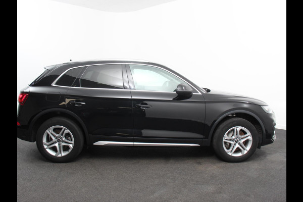 Audi Q5 50 TFSI e quattro S edition Climate control Adaptieve cruise control Led Apple Carplay/ Android Auto Parkeersensoren Verwarmde voorstoelen Keyless Lane assist Lichtmetalen velgen