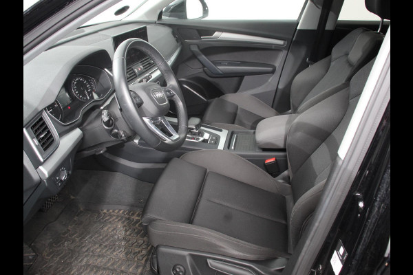 Audi Q5 50 TFSI e quattro S edition Climate control Adaptieve cruise control Led Apple Carplay/ Android Auto Parkeersensoren Verwarmde voorstoelen Keyless Lane assist Lichtmetalen velgen