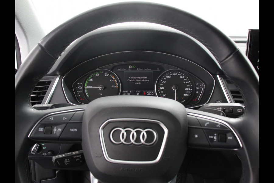Audi Q5 50 TFSI e quattro S edition Climate control Adaptieve cruise control Led Apple Carplay/ Android Auto Parkeersensoren Verwarmde voorstoelen Keyless Lane assist Lichtmetalen velgen