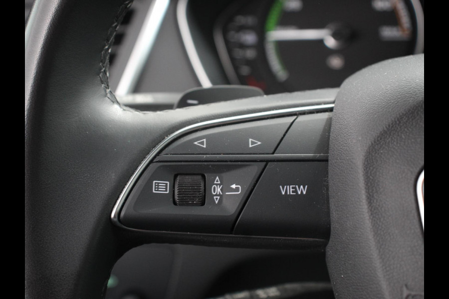 Audi Q5 50 TFSI e quattro S edition Climate control Adaptieve cruise control Led Apple Carplay/ Android Auto Parkeersensoren Verwarmde voorstoelen Keyless Lane assist Lichtmetalen velgen