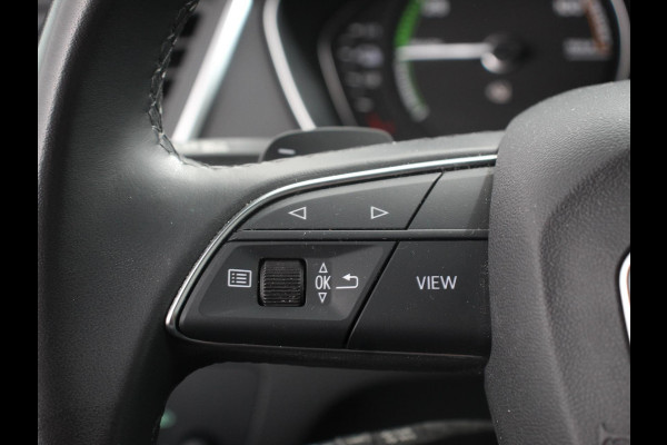 Audi Q5 50 TFSI e quattro S edition Climate control Adaptieve cruise control Led Apple Carplay/ Android Auto Parkeersensoren Verwarmde voorstoelen Keyless Lane assist Lichtmetalen velgen