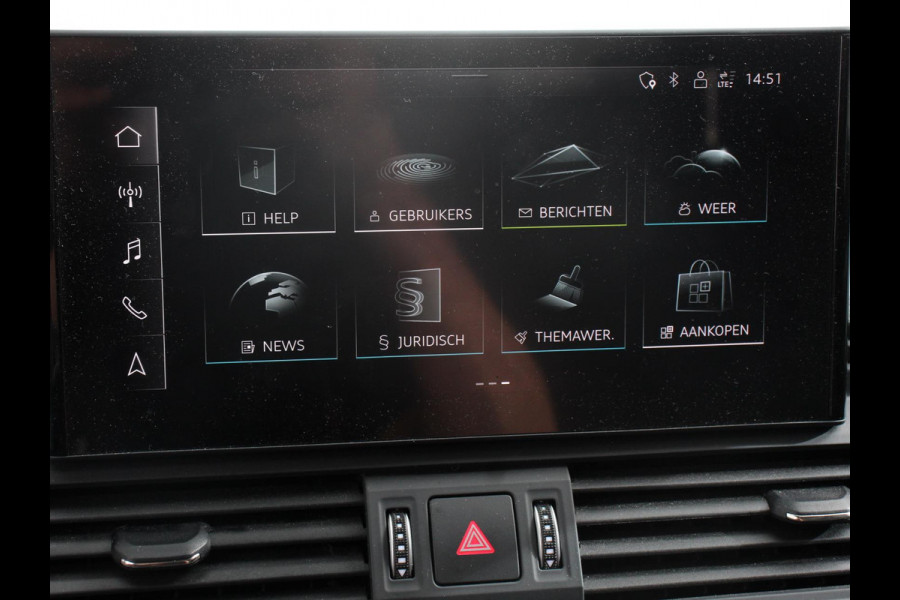 Audi Q5 50 TFSI e quattro S edition Climate control Adaptieve cruise control Led Apple Carplay/ Android Auto Parkeersensoren Verwarmde voorstoelen Keyless Lane assist Lichtmetalen velgen