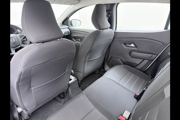 Dacia Sandero 1.0TCe 92PK 5Drs Navi Airco Apple Carplay Android Auto Cruise Control Bluetooth Pdc Comfort Isofix Regen-Lichtsensor ESP 1e Eigenaar Origineel Nederlandse Auto