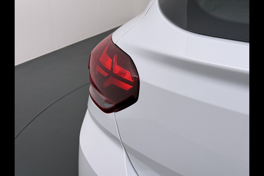 Dacia Sandero 1.0TCe 92PK 5Drs Navi Airco Apple Carplay Android Auto Cruise Control Bluetooth Pdc Comfort Isofix Regen-Lichtsensor ESP 1e Eigenaar Origineel Nederlandse Auto