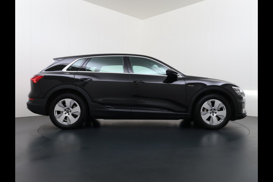 Audi e-tron 55 Quattro 408pk 95kWh SOH 92% Luchtvering LED Navi Ecc Edition Cruise Control Pdc Elek.Achterklep Lmv 19" Virtual Cockpit Led Isofix DAB Bluetooth 1e Eigenaar Origineel Nederlandse Auto Dealeronderhouden