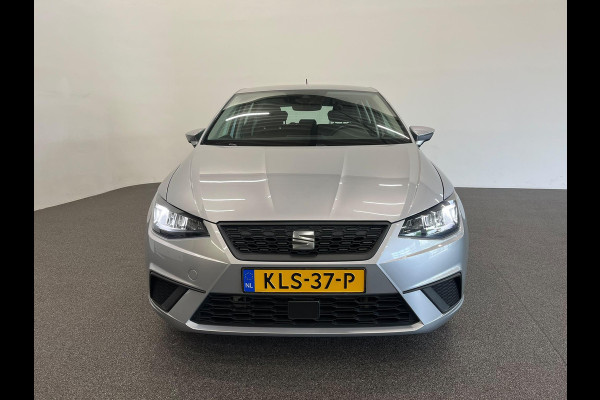 Seat Ibiza 1.0 TSI 110 pk DSG Urban Silver Full LED Navi 9,2 inch CarPlay Climatronic PDC Cruise Lane Assist Front Assist DAB+ 15 inch LMV