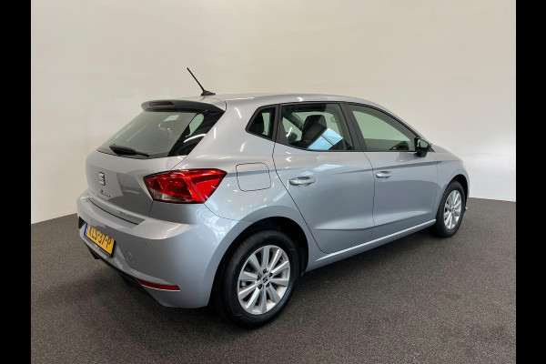 Seat Ibiza 1.0 TSI 110 pk DSG Urban Silver Full LED Navi 9,2 inch CarPlay Climatronic PDC Cruise Lane Assist Front Assist DAB+ 15 inch LMV