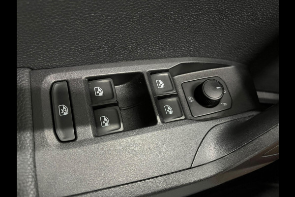 Seat Ibiza 1.0 TSI 110 pk DSG Urban Silver Full LED Navi 9,2 inch CarPlay Climatronic PDC Cruise Lane Assist Front Assist DAB+ 15 inch LMV