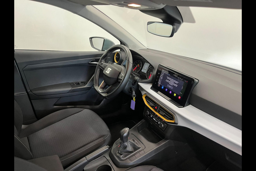 Seat Ibiza 1.0 TSI 110 pk DSG Urban Silver Full LED Navi 9,2 inch CarPlay Climatronic PDC Cruise Lane Assist Front Assist DAB+ 15 inch LMV