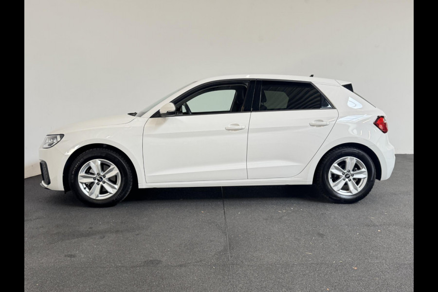 Audi A1 Sportback 30 TFSI 110pk Pro Line Navigatie MMi plus Airco Cruise control Instap verlichting Sportstoelen Lichtmetalen velgen