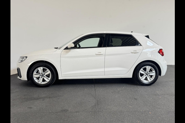 Audi A1 Sportback 30 TFSI 110pk Pro Line Navigatie MMi plus Airco Cruise control Instap verlichting Sportstoelen Lichtmetalen velgen