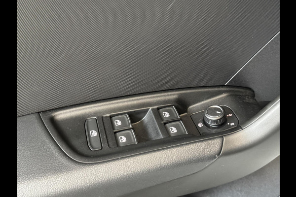 Audi A1 Sportback 30 TFSI 110pk Pro Line Navigatie MMi plus Airco Cruise control Instap verlichting Sportstoelen Lichtmetalen velgen