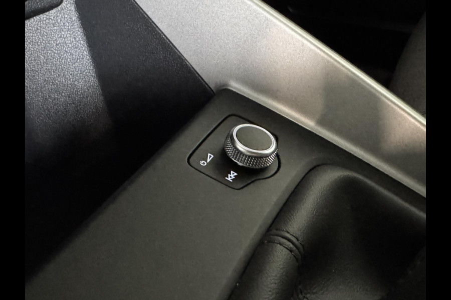 Audi A1 Sportback 30 TFSI 110pk Pro Line Navigatie MMi plus Airco Cruise control Instap verlichting Sportstoelen Lichtmetalen velgen