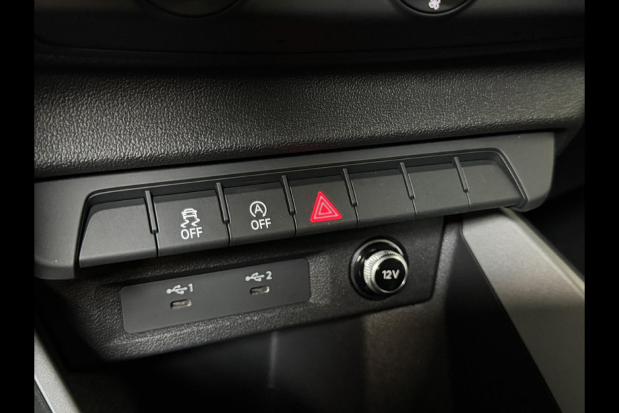 Audi A1 Sportback 30 TFSI 110pk Pro Line Navigatie MMi plus Airco Cruise control Instap verlichting Sportstoelen Lichtmetalen velgen