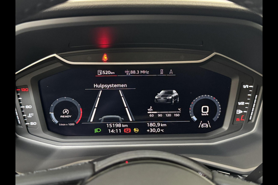 Audi A1 Sportback 30 TFSI 110pk Pro Line Navigatie MMi plus Airco Cruise control Instap verlichting Sportstoelen Lichtmetalen velgen