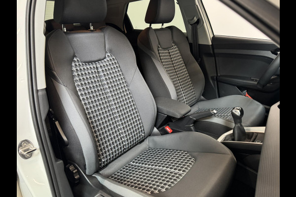 Audi A1 Sportback 30 TFSI 110pk Pro Line Navigatie MMi plus Airco Cruise control Instap verlichting Sportstoelen Lichtmetalen velgen