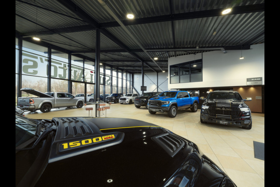 Dodge Ram LIMITED 2026 5.7 V8 HEMI | MAXIMAAL UITGERUST | NETTO PRIJS EXCL BPM / BTW | DUBBELE CABINE | 5 PERSOONS | DC | Allernieuwste Limited uitvoering – volledig uitgerust met alle opties, inclusief MWK en normale laadbak.