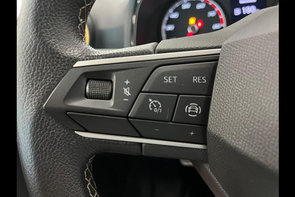 Seat Ibiza 1.0 TSI 110 pk DSG Urban Silver Full LED Navi 9,2 inch CarPlay Climatronic PDC Cruise Lane Assist Front Assist DAB+ 15 inch LMV
