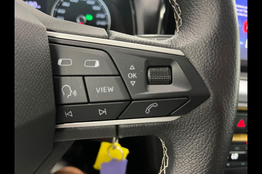 Seat Ibiza 1.0 TSI 110 pk DSG Urban Silver Full LED Navi 9,2 inch CarPlay Climatronic PDC Cruise Lane Assist Front Assist DAB+ 15 inch LMV