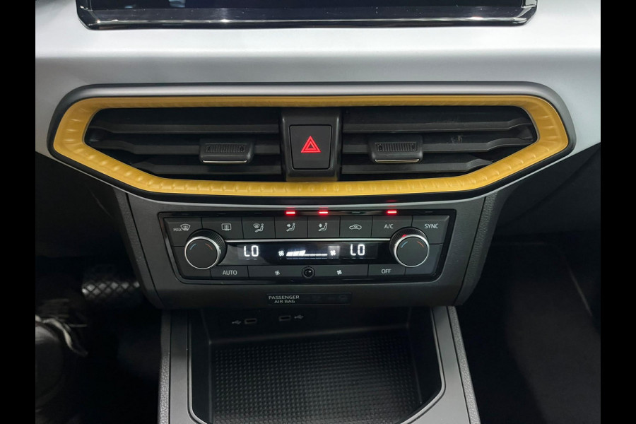 Seat Ibiza 1.0 TSI 110 pk DSG Urban Silver Full LED Navi 9,2 inch CarPlay Climatronic PDC Cruise Lane Assist Front Assist DAB+ 15 inch LMV