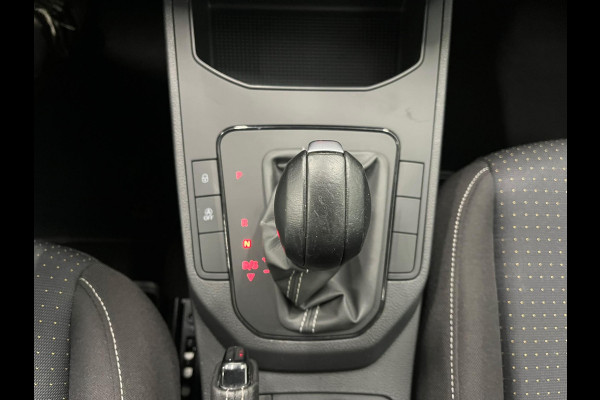 Seat Ibiza 1.0 TSI 110 pk DSG Urban Silver Full LED Navi 9,2 inch CarPlay Climatronic PDC Cruise Lane Assist Front Assist DAB+ 15 inch LMV