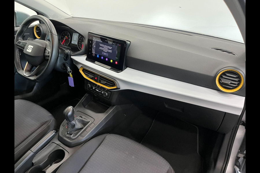 Seat Ibiza 1.0 TSI 110 pk DSG Urban Silver Full LED Navi 9,2 inch CarPlay Climatronic PDC Cruise Lane Assist Front Assist DAB+ 15 inch LMV