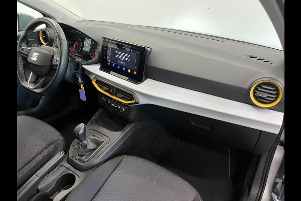 Seat Ibiza 1.0 TSI 110 pk DSG Urban Silver Full LED Navi 9,2 inch CarPlay Climatronic PDC Cruise Lane Assist Front Assist DAB+ 15 inch LMV