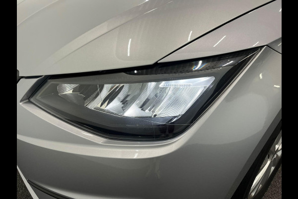 Seat Ibiza 1.0 TSI 110 pk DSG Urban Silver Full LED Navi 9,2 inch CarPlay Climatronic PDC Cruise Lane Assist Front Assist DAB+ 15 inch LMV
