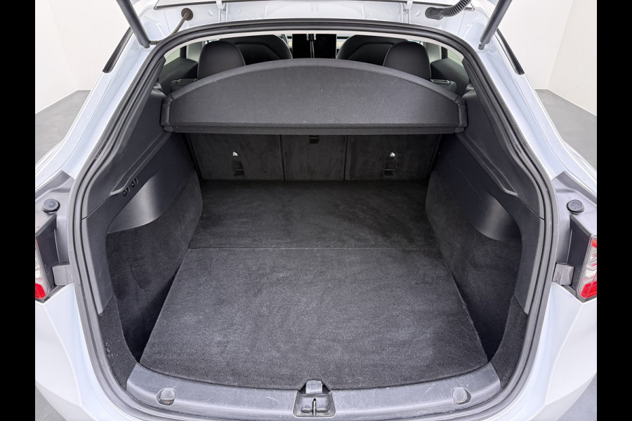 Tesla Model Y RWD 300PK LFP Accu Trekhaak Warmtepomp Leer Navi Ecc Adap.Cruise Panoramadak Camera's SOH 92,5% Stuur+Stoelverwarming Led Traffic-Aware Cruise Control Toybox Elek.Achterklep 1.600KG Trekgewicht 1e Eigenaar Origineel Nederlandse Auto