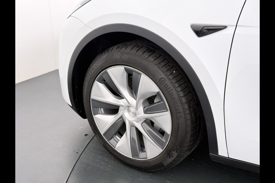Tesla Model Y RWD 300PK LFP Accu Trekhaak Warmtepomp Leer Navi Ecc Adap.Cruise Panoramadak Camera's SOH 92,5% Stuur+Stoelverwarming Led Traffic-Aware Cruise Control Toybox Elek.Achterklep 1.600KG Trekgewicht 1e Eigenaar Origineel Nederlandse Auto