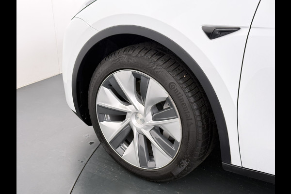 Tesla Model Y RWD 300PK LFP Accu Trekhaak Warmtepomp Leer Navi Ecc Adap.Cruise Panoramadak Camera's SOH 92,5% Stuur+Stoelverwarming Led Traffic-Aware Cruise Control Toybox Elek.Achterklep 1.600KG Trekgewicht 1e Eigenaar Origineel Nederlandse Auto