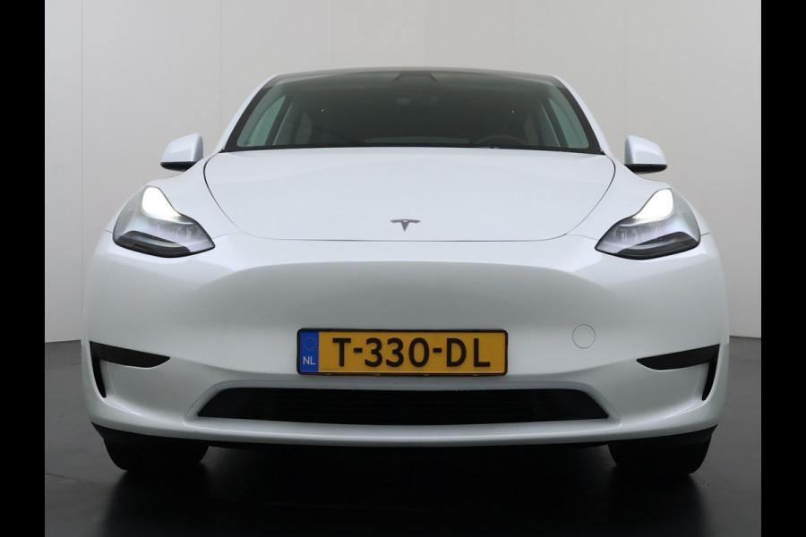 Tesla Model Y RWD 300PK LFP Accu Trekhaak Warmtepomp Leer Navi Ecc Adap.Cruise Panoramadak Camera's SOH 92,5% Stuur+Stoelverwarming Led Traffic-Aware Cruise Control Toybox Elek.Achterklep 1.600KG Trekgewicht 1e Eigenaar Origineel Nederlandse Auto