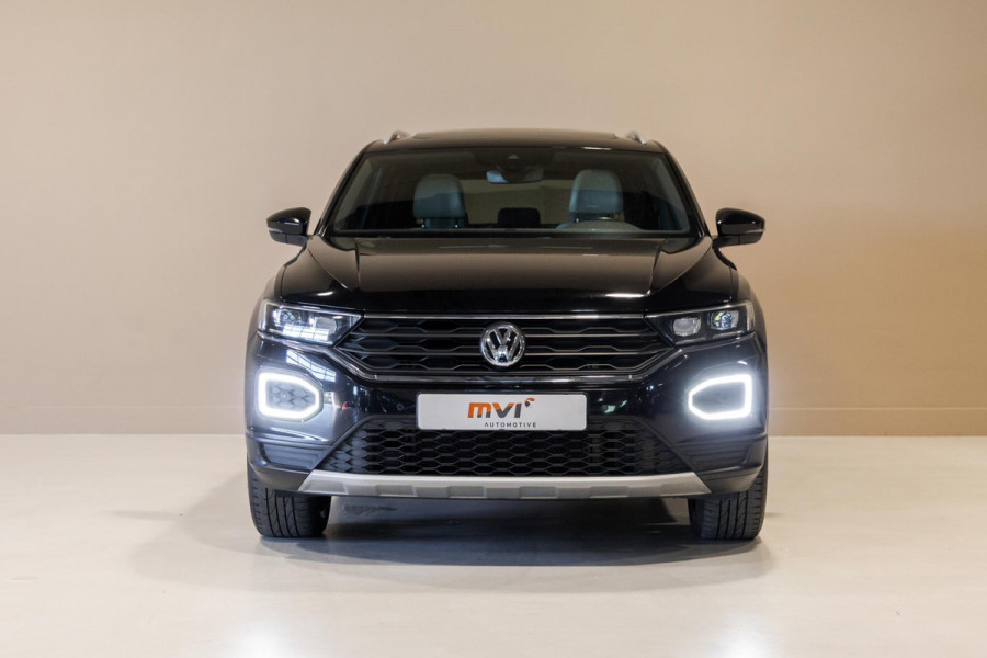 Volkswagen T-Roc 2.0 TSI 4Motion Sport / 190pk / Panorama dak / Achteruitrij camera / Leder /