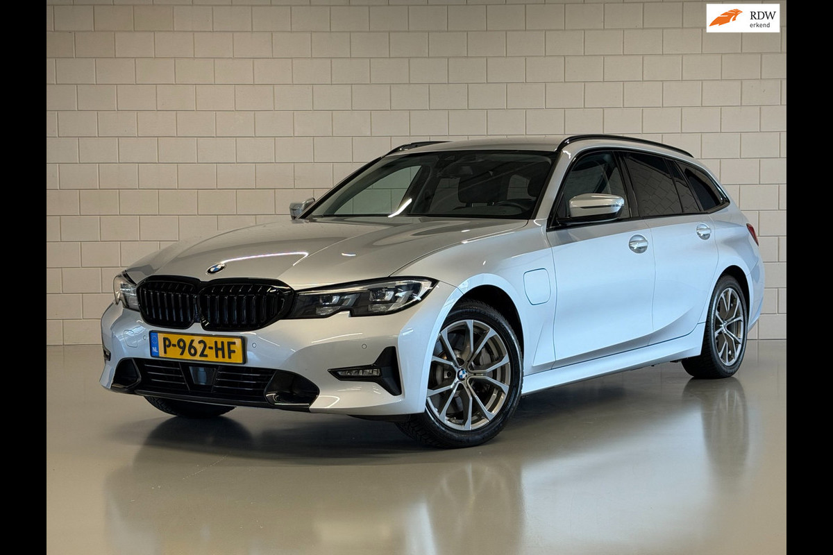 BMW 3 Serie Touring 330e High Executive Sportline Shadow | SPORTSTOELEN | LEDER | CARPLAY | VIRTUAL | CLIMATE