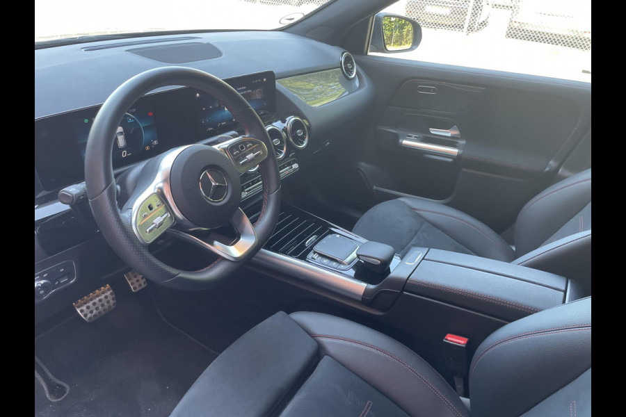 Mercedes-Benz GLA 200 163pk DCT AMG Line Navigatie Parkeersensoren Camera Cruise Control Stoelverwarming Ledverlichting Virtual Cockpit Climatronic