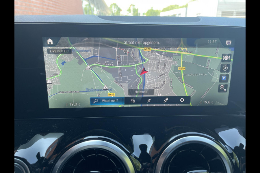 Mercedes-Benz GLA 200 163pk DCT AMG Line Navigatie Parkeersensoren Camera Cruise Control Stoelverwarming Ledverlichting Virtual Cockpit Climatronic
